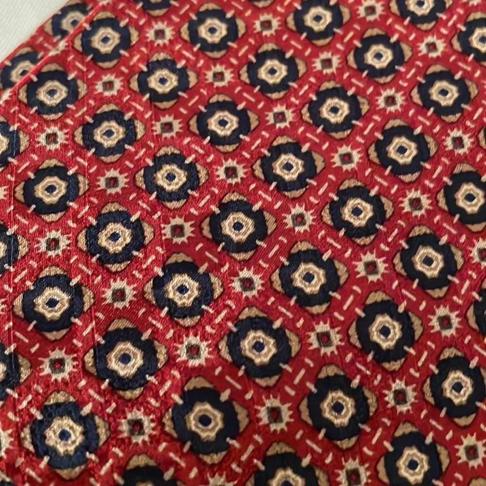Claiborne Tie men’s tie NWT burgundy and blue‎ floral New